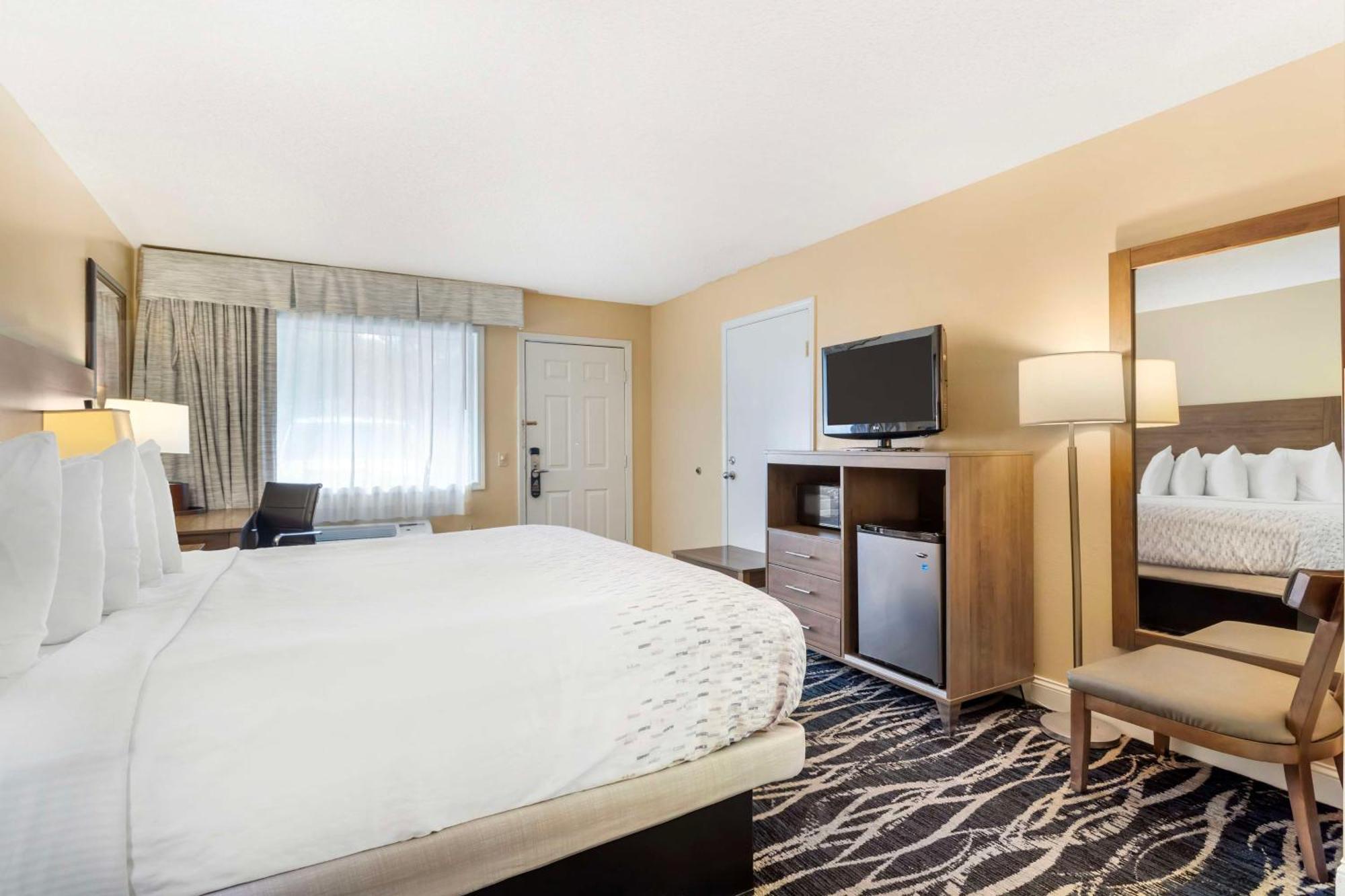 Western Mountainbrook Hotel 2*